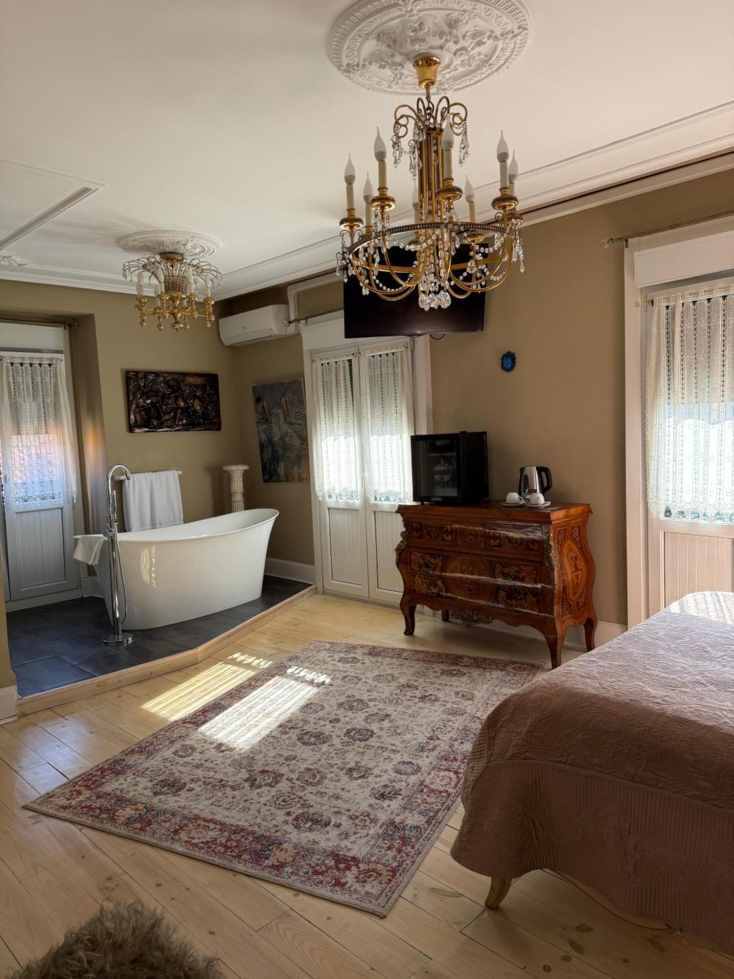 Hostal Boutique Puerta Del Sol Torrelavega Buitenkant foto